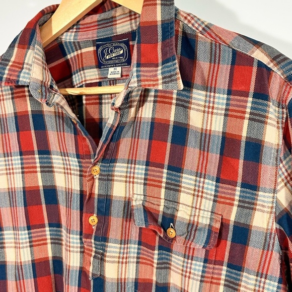 J.Crew broken-in plaid flannel popover red navy soft brushed cotton M classic - Picture 4 of 7